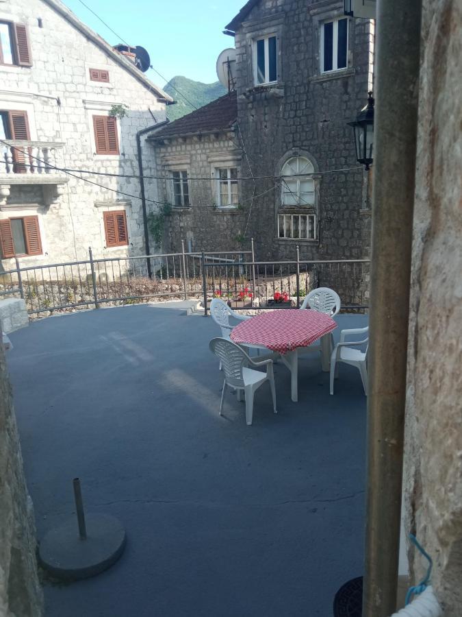 Apartment Rosic Perast Exteriör bild